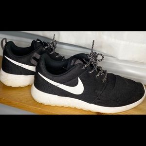 Nike Roshe Running Shoes